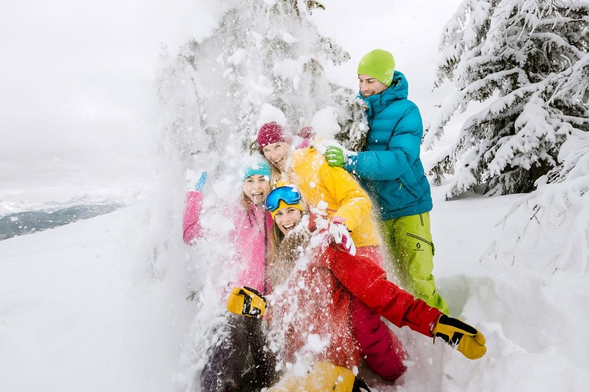 Spaß im Schnee beim Skiurlaub in Flachau